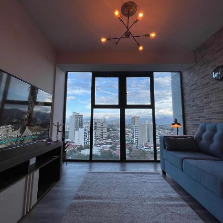 Cosmopolitan Apt 1407, 5 Star Facilities, 15M Sjo Airport, Parking, Pool, Gym Сан-Хосе Екстер'єр фото