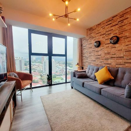 Cosmopolitan Apt 1407, 5 Star Facilities, 15M Sjo Airport, Parking, Pool, Gym Сан-Хосе Екстер'єр фото